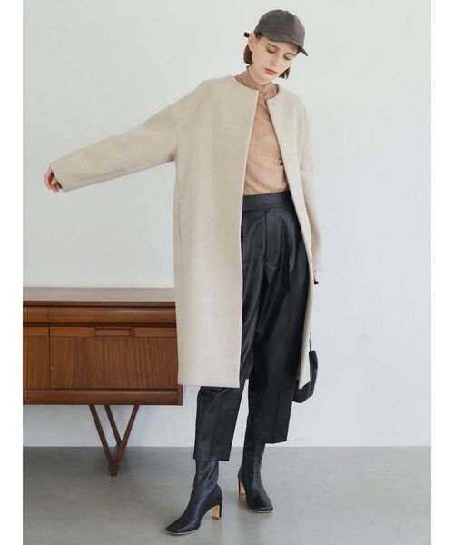 ELENDEEK（エレンディーク）の「クルーネックコクーンコート（ノーカラーコート・レディース・ブラック/キャメル/イエロー/ベージュ/カーキ・01/02）」の12枚目の写真