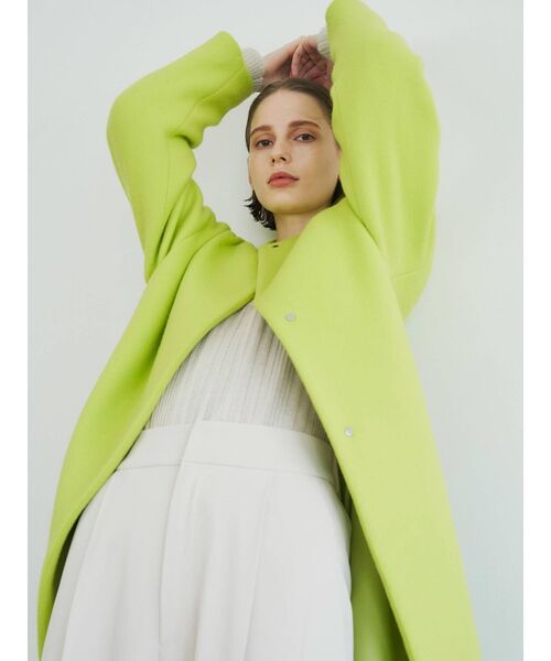 ELENDEEK（エレンディーク）の「クルーネックコクーンコート（ノーカラーコート・レディース・ブラック/キャメル/イエロー/ベージュ/カーキ・01/02）」の19枚目の写真