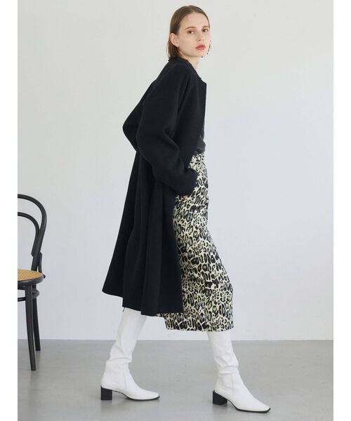 ELENDEEK（エレンディーク）の「クルーネックコクーンコート（ノーカラーコート・レディース・ブラック/キャメル/イエロー/ベージュ/カーキ・01/02）」の21枚目の写真