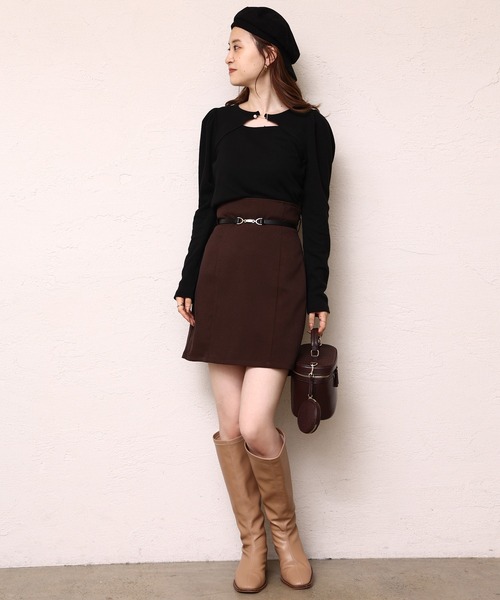 one after another NICE CLAUP（ワンアフターアナザーナイスクラップ）の「パールのワンポイントが華やか。デザインテレコトップス（Tシャツ/カットソー・レディース・ブラック/ベージュ/オフホワイト/ピンク・FREE）」の11枚目の写真