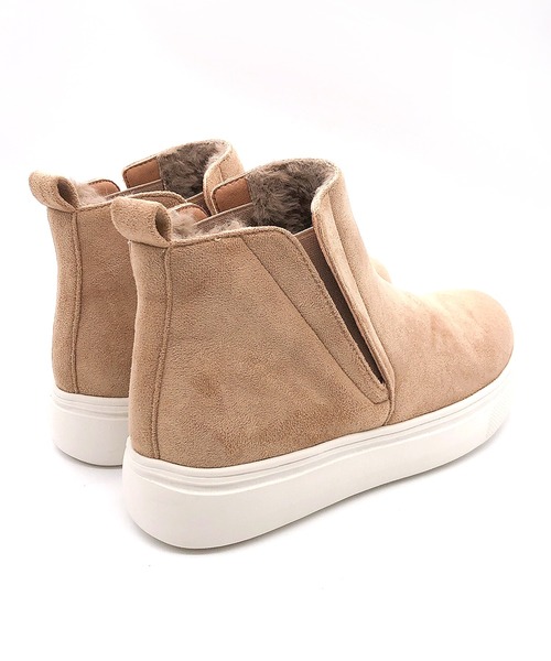 Noubel Voug Relax(ヌーベルヴォーグリラックス)の「フェイクムートンハイカットスニーカー(スニーカー・レディース・ブラック/ベージュ・S/M/L/LL)」の5枚目の写真