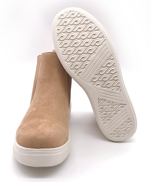 Noubel Voug Relax(ヌーベルヴォーグリラックス)の「フェイクムートンハイカットスニーカー(スニーカー・レディース・ブラック/ベージュ・S/M/L/LL)」の6枚目の写真