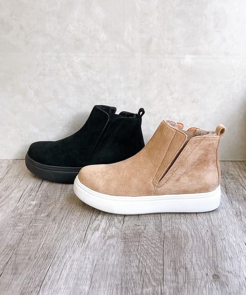 Noubel Voug Relax(ヌーベルヴォーグリラックス)の「フェイクムートンハイカットスニーカー(スニーカー・レディース・ブラック/ベージュ・S/M/L/LL)」の7枚目の写真