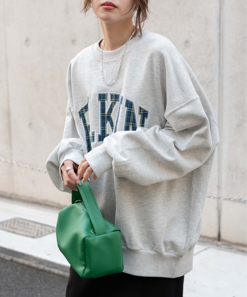 WEGO（ウィゴー）の「WEGO/刺繍ワッペンプルオーバー（スウェット・レディース・オートミール/ネイビー・FREE）」の3枚目の写真