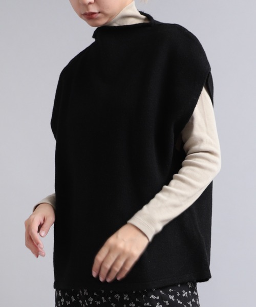 RNA-N（アールエヌエーエヌ）の「K2610 マシュマロタッチベスト（ベスト・レディース・クリーム/アイボリー/ブラック・MEDIUM）」の2枚目の写真