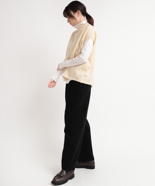 RNA-N（アールエヌエーエヌ）の「K2610 マシュマロタッチベスト（ベスト・レディース・クリーム/アイボリー/ブラック・MEDIUM）」の10枚目の写真