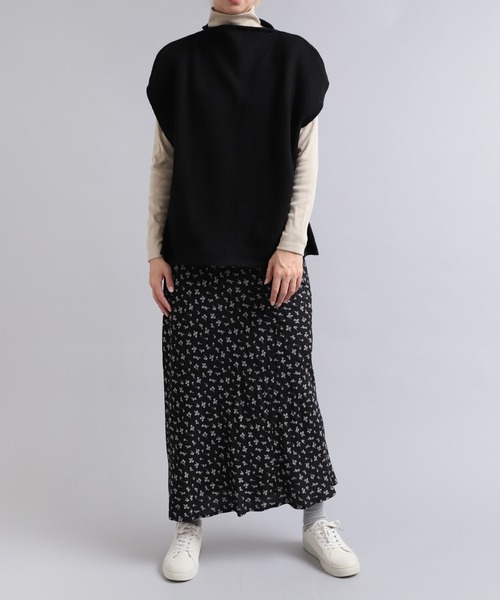 RNA-N（アールエヌエーエヌ）の「K2610 マシュマロタッチベスト（ベスト・レディース・クリーム/アイボリー/ブラック・MEDIUM）」の21枚目の写真