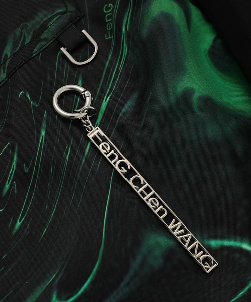 Feng Chen Wang（フェン・チェン・ワン）の「Lacquerware Print Shirt