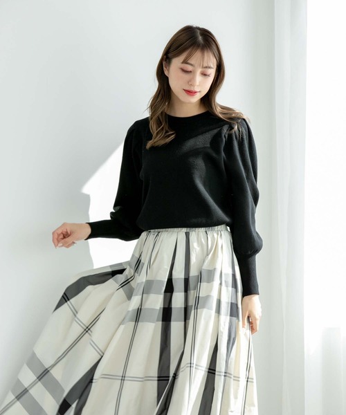 Chloe アイボリー ケーブルニット セーター バルーン袖 残り僅か】バルーンスリーブ パール付ニット | AND ON JIONE
