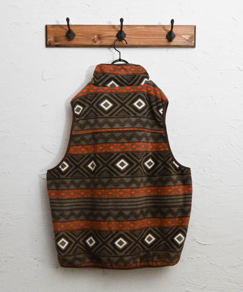 Anytime Songs(エニータイムソングス)の「マイクロフリース リバーシブル配色ベスト(ベスト・メンズ・ブラック/オートミール/モカ/グリーン・LARGE/MEDIUM/X-LARGE)」の5枚目の写真