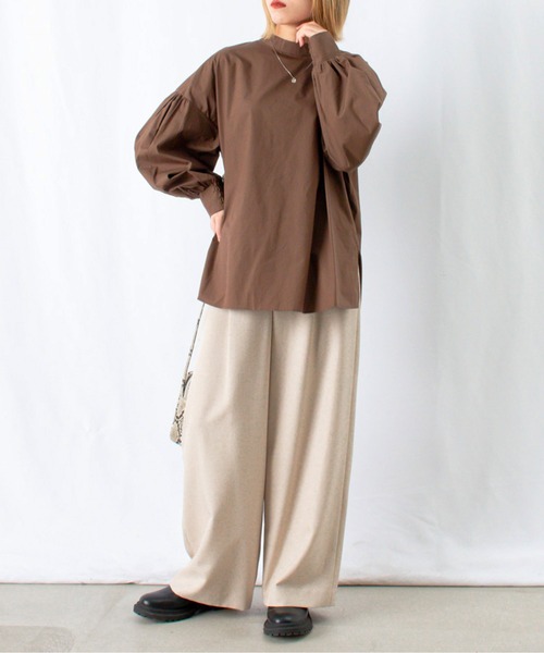 LUCA/LADY LUCK LUCA(ルカ/レディラックルカ)の「LC/LLL ハイネック袖ボリュームギャザーブラウス(シャツ/ブラウス・レディース・ベージュ/ブラウン/ダークネイビー・FREE)」の10枚目の写真