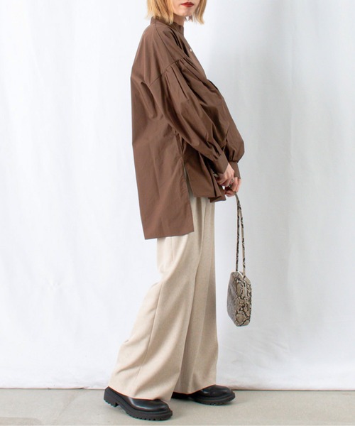 LUCA/LADY LUCK LUCA(ルカ/レディラックルカ)の「LC/LLL ハイネック袖ボリュームギャザーブラウス(シャツ/ブラウス・レディース・ベージュ/ブラウン/ダークネイビー・FREE)」の17枚目の写真