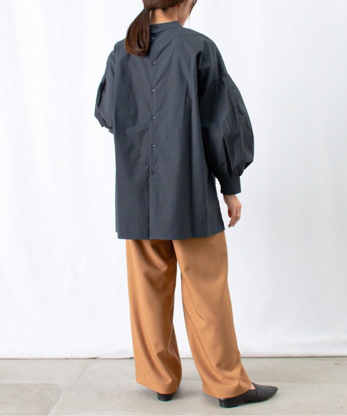 LUCA/LADY LUCK LUCA(ルカ/レディラックルカ)の「LC/LLL ハイネック袖ボリュームギャザーブラウス(シャツ/ブラウス・レディース・ベージュ/ブラウン/ダークネイビー・FREE)」の7枚目の写真