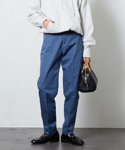 FREAK'S STORE（フリークスストア）の「【限定展開】 チノ テーパード パンツ（チノパンツ・レディース・ブラック/オリーブ/ブルー/ベージュ・SMALL/MEDIUM）」の19枚目の写真