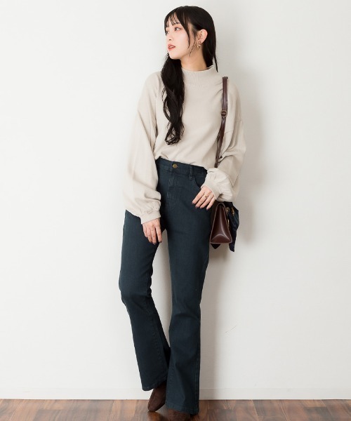 atONE(アットワン)の「atONE 後編み上げリボン付きブーツカットデニムパンツ(デニムパンツ・レディース・ワンウォッシュ/ブルー・M/LL/L/4L/3L)」の13枚目の写真