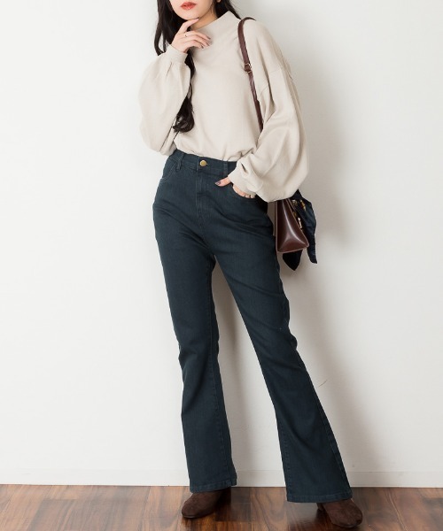 atONE(アットワン)の「atONE 後編み上げリボン付きブーツカットデニムパンツ(デニムパンツ・レディース・ワンウォッシュ/ブルー・M/LL/L/4L/3L)」の12枚目の写真