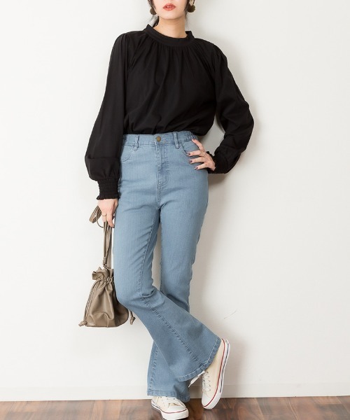 atONE(アットワン)の「atONE 後編み上げリボン付きブーツカットデニムパンツ(デニムパンツ・レディース・ワンウォッシュ/ブルー・M/LL/L/4L/3L)」の6枚目の写真