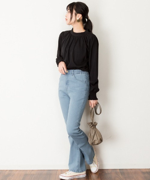 atONE(アットワン)の「atONE 後編み上げリボン付きブーツカットデニムパンツ(デニムパンツ・レディース・ワンウォッシュ/ブルー・M/LL/L/4L/3L)」の8枚目の写真