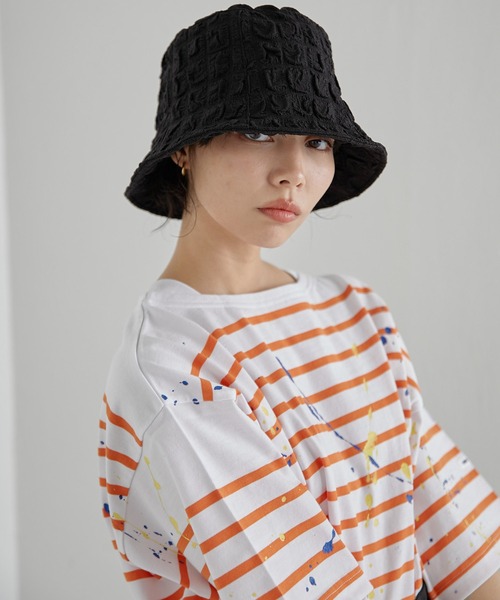 ear PAPILLONNER(イアパピヨネ)の「【SUM1 STYLE(スミスタイル)】ワッフル風バケットハット(ハット・レディース・ホワイト/ブラック・FREE)」の20枚目の写真