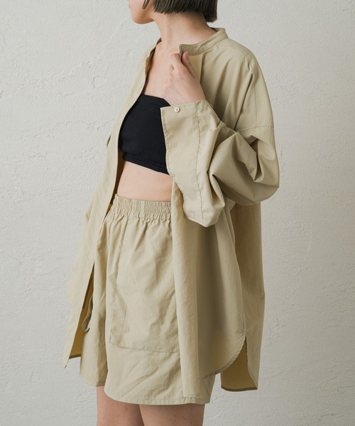 earthy（アーシー）の「【撥水/速乾】ナイロンスリットシャツ（シャツ/ブラウス・レディース・オレンジ/ベージュ/ブラック/オフホワイト・FREE）」の20枚目の写真