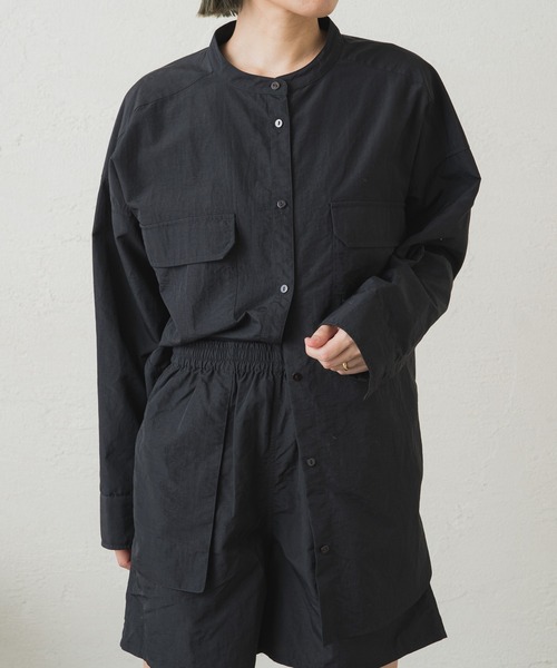 earthy（アーシー）の「【撥水/速乾】ナイロンスリットシャツ（シャツ/ブラウス・レディース・オレンジ/ベージュ/ブラック/オフホワイト・FREE）」の22枚目の写真