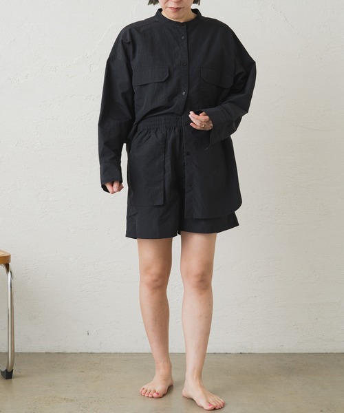 earthy（アーシー）の「【撥水/速乾】ナイロンスリットシャツ（シャツ/ブラウス・レディース・オレンジ/ベージュ/ブラック/オフホワイト・FREE）」の8枚目の写真