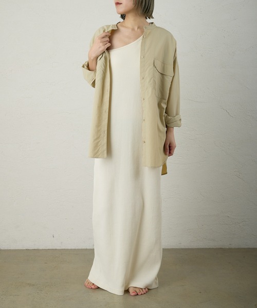 earthy（アーシー）の「【撥水/速乾】ナイロンスリットシャツ（シャツ/ブラウス・レディース・オレンジ/ベージュ/ブラック/オフホワイト・FREE）」の6枚目の写真