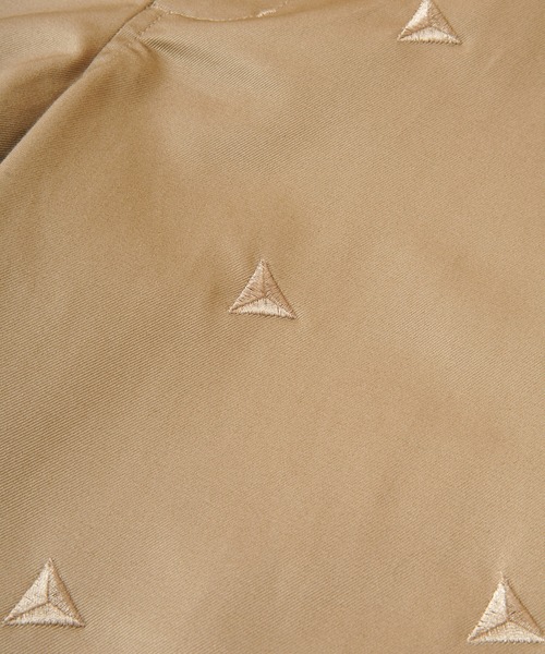 AMERICAN RAG CIE(アメリカンラグシー)の「トライアングルエンブロイダリーチノパンツ(チノパンツ・メンズ・ネイビー/ベージュ・M/L)」の8枚目の写真