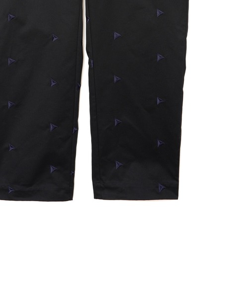 AMERICAN RAG CIE(アメリカンラグシー)の「トライアングルエンブロイダリーチノパンツ(チノパンツ・メンズ・ネイビー/ベージュ・M/L)」の13枚目の写真