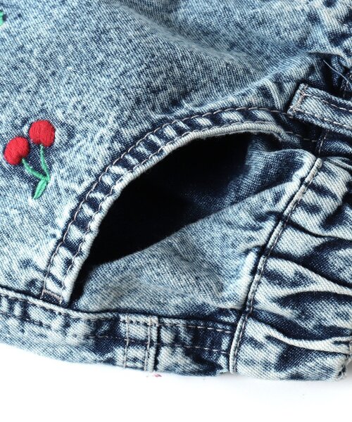 BREEZE(ブリーズ)の「刺繍デニムショートパンツ(デニムパンツ・キッズ・ブルー/ブラック/サックスブルー・140/130/110/120/80/100/90)」の6枚目の写真