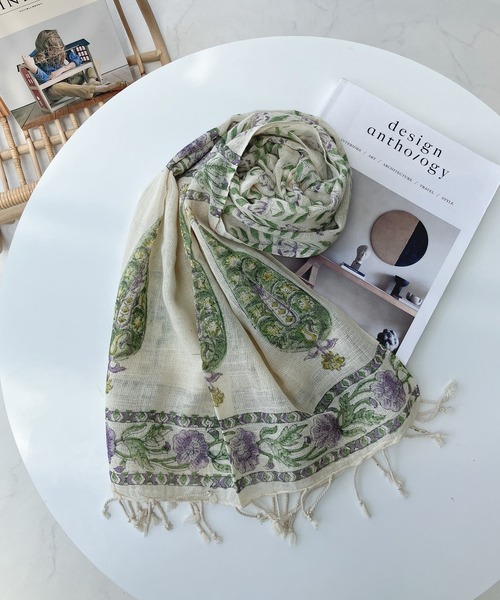 AS KNOW AS plus（アズノゥアズプラス）の「透かしてエスニックストール（ストール/ショール・レディース・イエロー系/オレンジ系/ブラウン系/パープル系/ブルー系・FREE）」の4枚目の写真