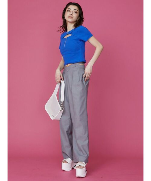 EVRIS（エヴリス）の「バックルデザイントップス（Tシャツ/カットソー・レディース・ブラック/ブルー/ホワイト・FREE）」の13枚目の写真