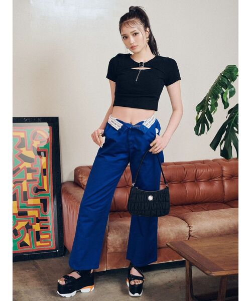 EVRIS（エヴリス）の「バックルデザイントップス（Tシャツ/カットソー・レディース・ブラック/ブルー/ホワイト・FREE）」の7枚目の写真