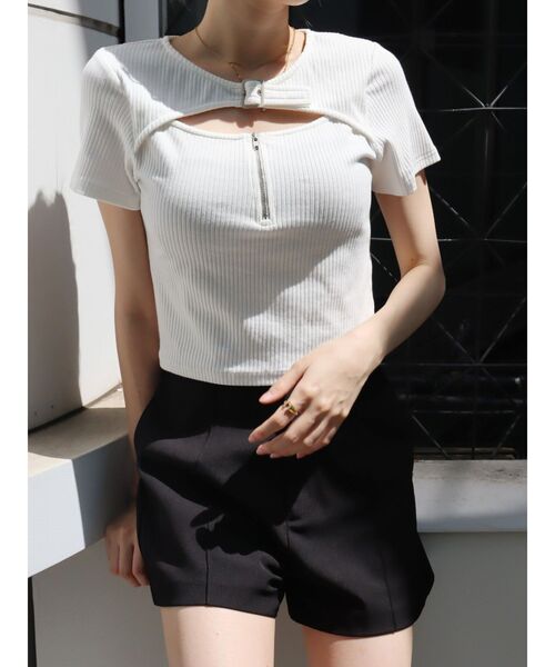 EVRIS（エヴリス）の「バックルデザイントップス（Tシャツ/カットソー・レディース・ブラック/ブルー/ホワイト・FREE）」の5枚目の写真