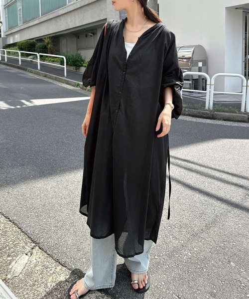 andme(アンドミー)の「インド綿長袖ギャザーワンピース(ワンピース・レディース・ブラック/チャコールグレー/ネイビー/ブラウン/オフホワイト/カーキ/オレンジ/ブルー・M)」の13枚目の写真