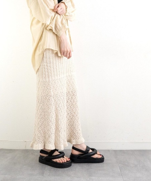 Fabby fabby(ファビィーファビィー)の「トング厚底コンフォートサンダル(サンダル・レディース・オフホワイト/ブラック・MEDIUM/LARGE/SMALL)」の12枚目の写真