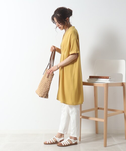 DRESKIP(ドレスキップ)の「◆ウエストタックがすっきり見え さらりスキッパーチュニック(チュニック・レディース・ライトベージュ/イエロー/ブラック・02/03/04)」の15枚目の写真