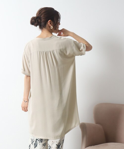 DRESKIP(ドレスキップ)の「◆ウエストタックがすっきり見え さらりスキッパーチュニック(チュニック・レディース・ライトベージュ/イエロー/ブラック・02/03/04)」の20枚目の写真