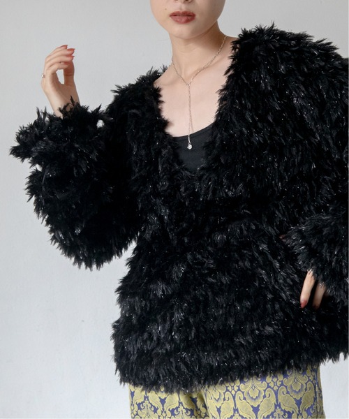 VACANCY（ヴァカンシー）の「フリンジVネックトップス（その他トップス・レディース・ホワイト/ブラック/ブルー・FREE）」の2枚目の写真