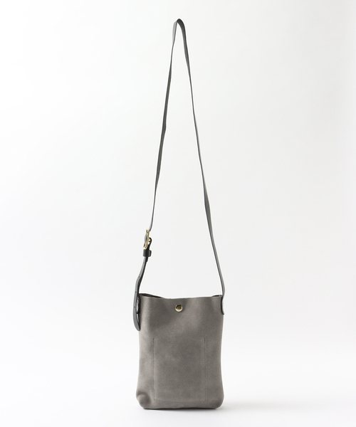 HERITAGE LEATHER(ヘリテージレザー)の「【HERITAGE LEATHER / ヘリテイジレザー】別注 SUEDE SACOCHE(ショルダーバッグ・メンズ・ブラウン系その他/グレー・FREE)」の5枚目の写真