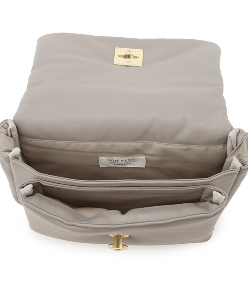 ROPE' PICNIC（ロペピクニック）の「パディングアシンメトリーチェーンミニショルダーバッグ（ショルダーバッグ・レディース・ブラック/グレー・FREE）」の13枚目の写真