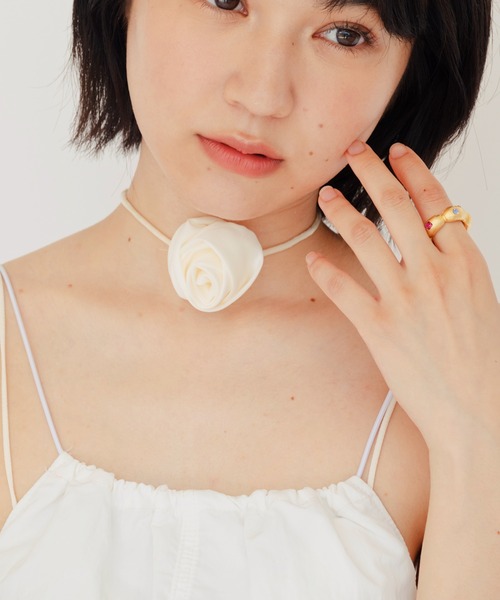 whim（ウィム）の「Flower base Stone embed ring（リング・レディース・シルバー/ゴールド・9/13）」の16枚目の写真