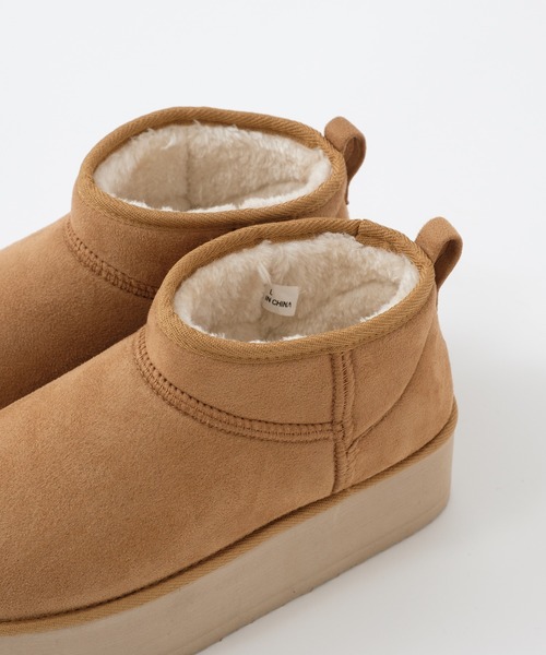 one after another NICE CLAUP(ワンアフターアナザーナイスクラップ)の「フェイクムートンブーツ(ブーツ・レディース・ブラック/ライトブラウン・SMALL/MEDIUM/LARGE)」の17枚目の写真