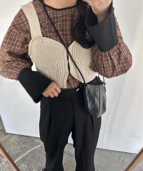 lawgy（ラウジー）の「front hook knit bustier / フロントホックニットビスチェ（その他トップス・レディース・ブラウン/アイボリー/ブラック・FREE）」の21枚目の写真