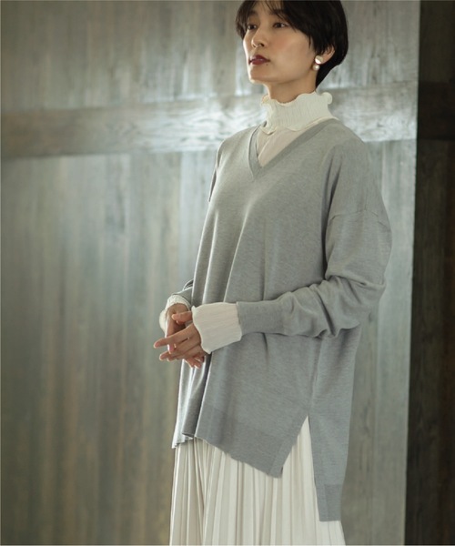 OPAQUE.CLIP（オペークドットクリップ）の「◆リラクシーVネックニット【洗濯機洗い可／UVケア】（ニット/セーター・レディース・ボルドー/ベージュ系その他2/グレー/ブラック・38/40/36/42）」の6枚目の写真