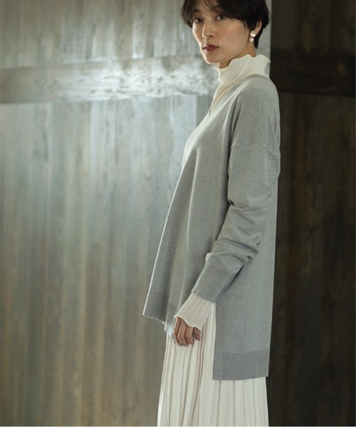 OPAQUE.CLIP（オペークドットクリップ）の「◆リラクシーVネックニット【洗濯機洗い可／UVケア】（ニット/セーター・レディース・ボルドー/ベージュ系その他2/グレー/ブラック・38/40/36/42）」の8枚目の写真