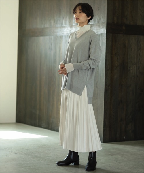 OPAQUE.CLIP（オペークドットクリップ）の「◆リラクシーVネックニット【洗濯機洗い可／UVケア】（ニット/セーター・レディース・ボルドー/ベージュ系その他2/グレー/ブラック・38/40/36/42）」の11枚目の写真