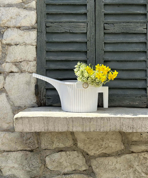 URBAN RESEARCH DOORS（アーバンリサーチドアーズ）の「Hachiman gardens　ガーデンビートル 1.5L（フラワーベース・レディース・ホワイト・-）」の2枚目の写真