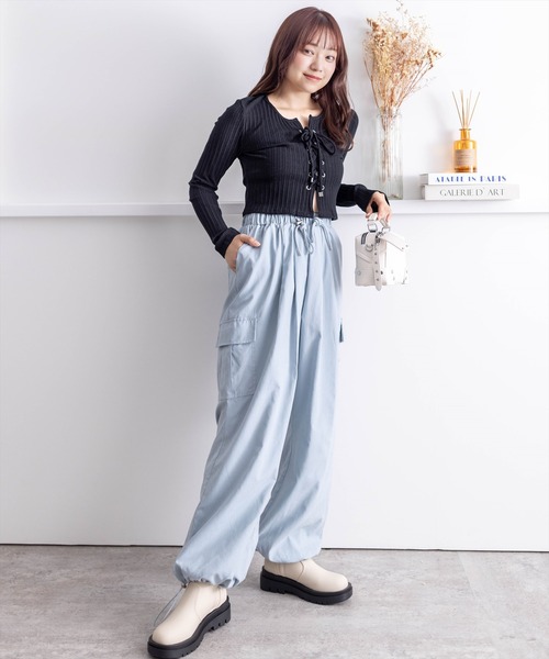clear（クリア）の「タンクソールショートブーツ［大人 カジュアル 着回し力抜群］≪再入荷≫（ブーツ・レディース・ブラック/アイボリー・M/L）」の5枚目の写真
