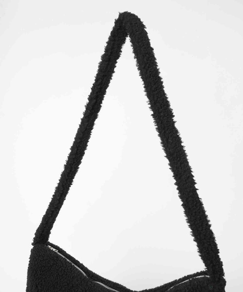 X-girl（エックスガール）の「BOA SHOULDER BAG（ショルダーバッグ・レディース・ブラック/マルチ・ONE SIZE）」の6枚目の写真